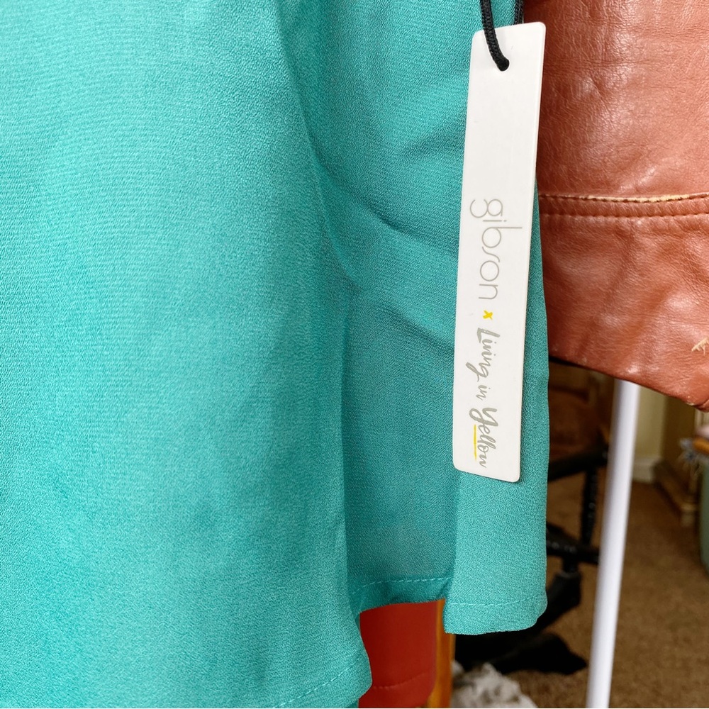 NWT Gibson X Living in Yellow Dahlia tank overlay romper in green - Picture 11 of 12
